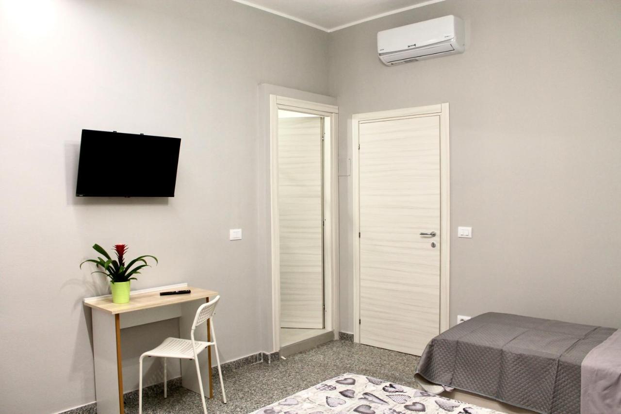 Charm Airport Bed & Breakfast เรจโจ ดี คาลาเบีย ภายนอก รูปภาพ