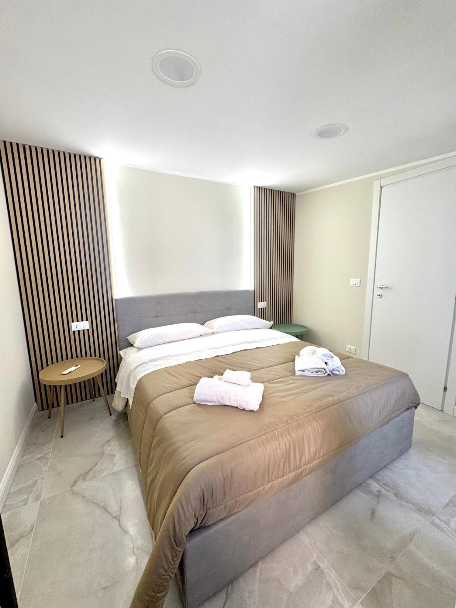Charm Airport Bed & Breakfast เรจโจ ดี คาลาเบีย ภายนอก รูปภาพ